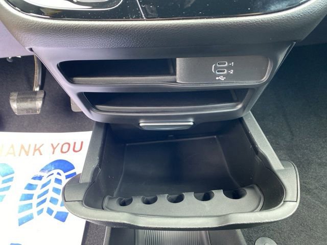 New 2027 Chrysler Pacifica Select FWD image 16