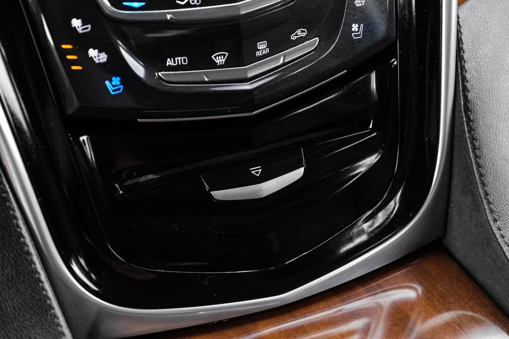 Used 2019 Cadillac Escalade ESV Premium Luxury RWD image 25