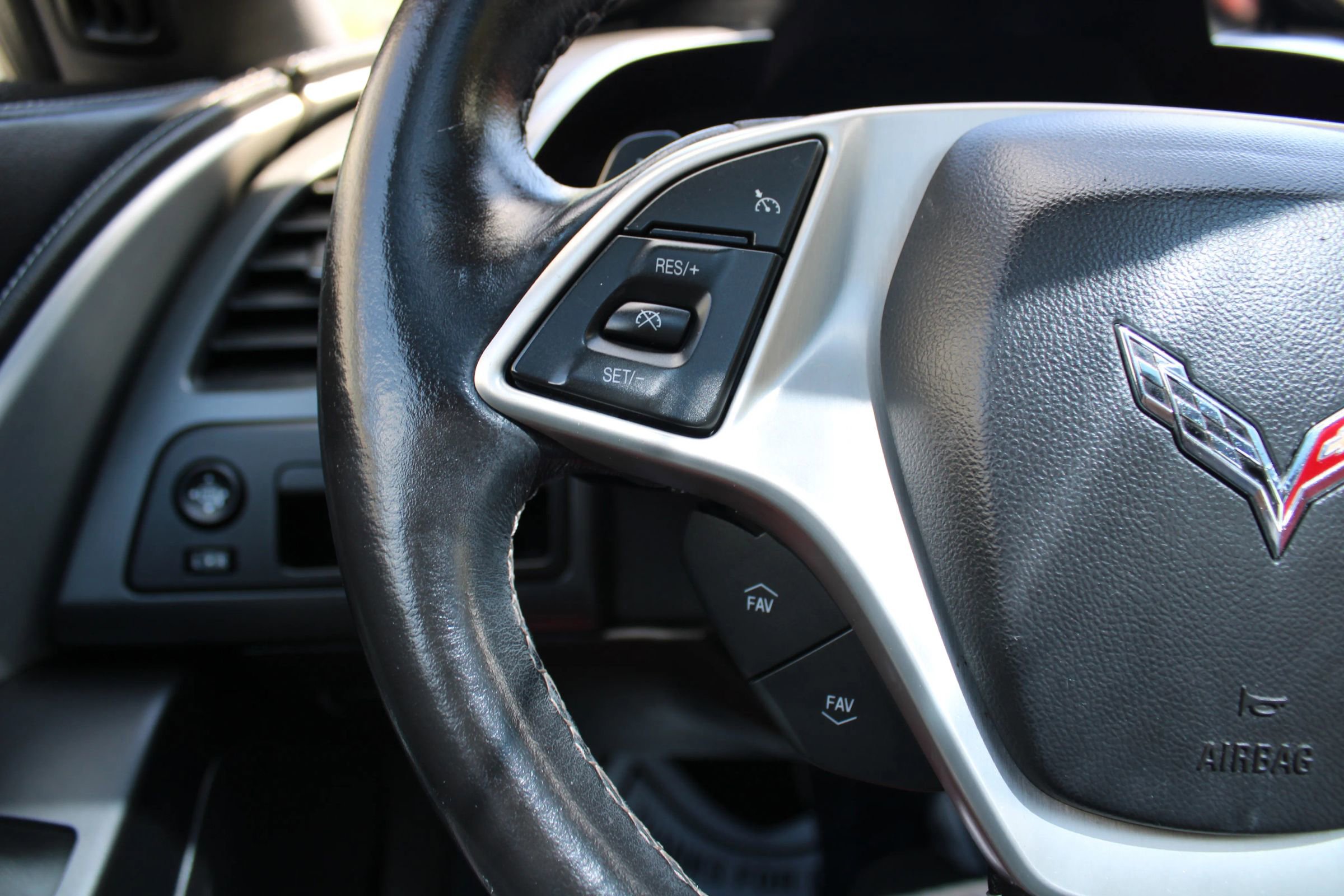 Used 2014 Chevrolet Corvette Stingray Coupe image 8