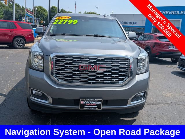 Used 2019 GMC Yukon Denali w/ Denali Ultimate Package AWD/4WD image 2