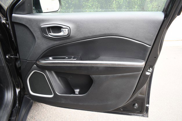 Used 2019 Jeep Compass Latitude w/ Popular Equipment Group image 23