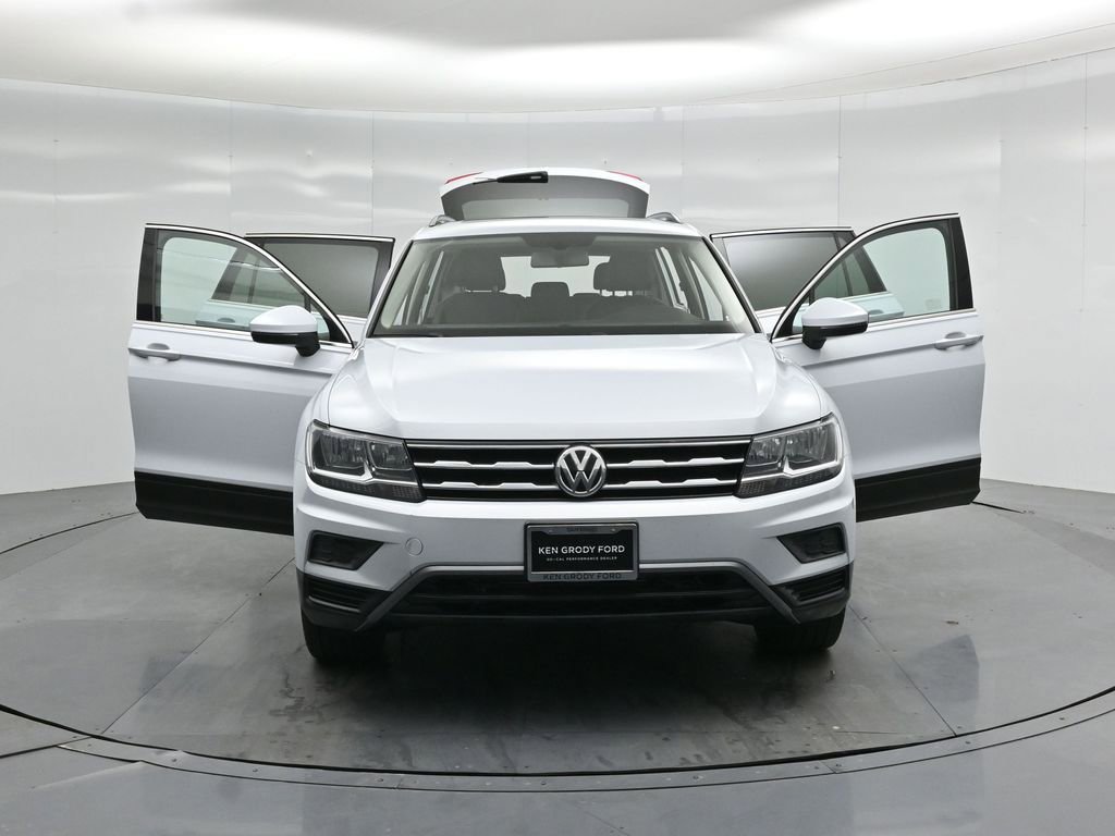 Used 2019 Volkswagen Tiguan SE w/ Panoramic Sunroof Package image 31