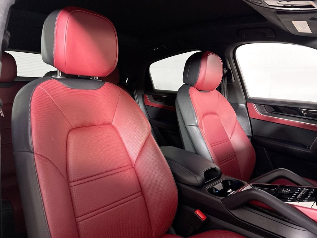 Certified 2024 Porsche Cayenne S AWD/4WD image 18
