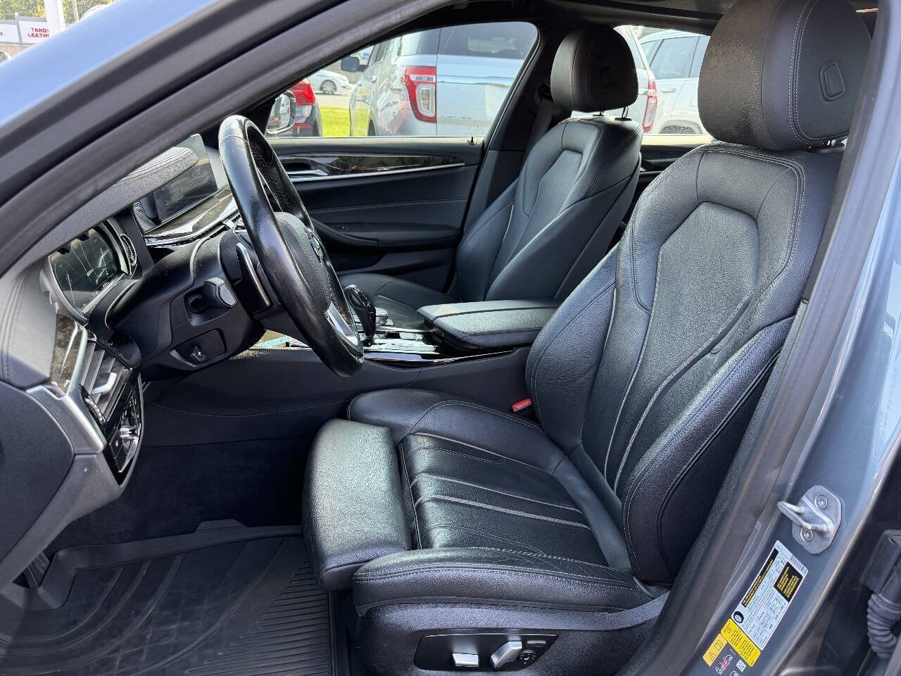 Used 2018 BMW 530e RWD image 8