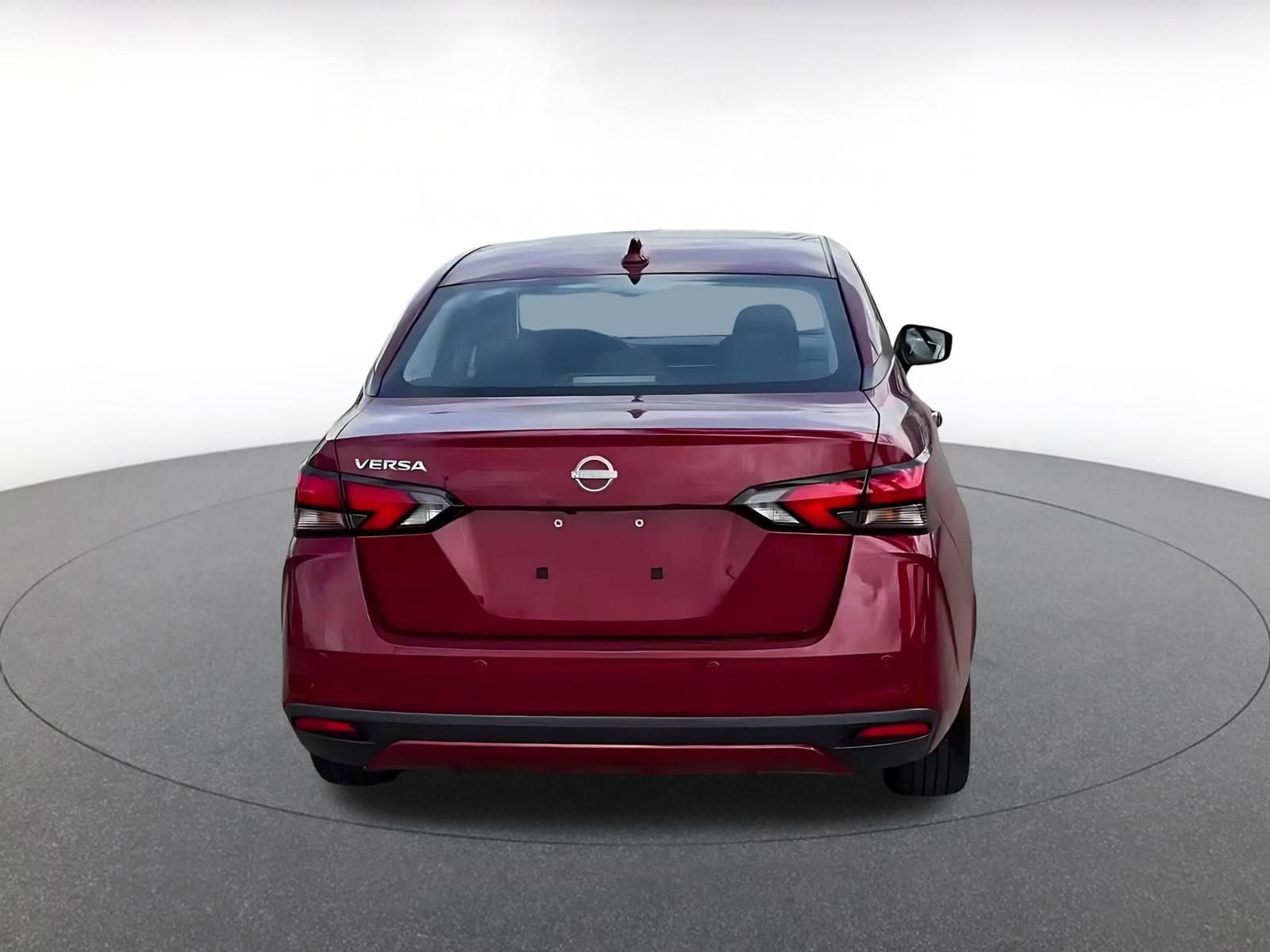 Used 2025 Nissan Versa SV image 10