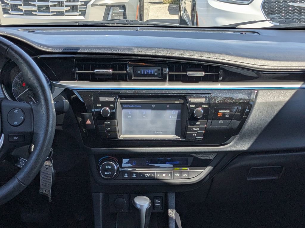 Used 2015 Toyota Corolla S image 16