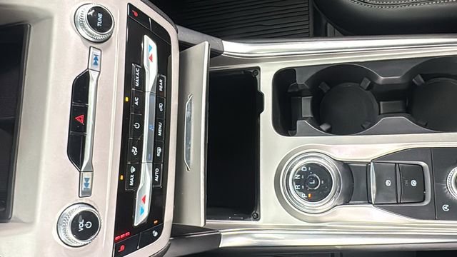 Used 2023 Ford Explorer XLT w/ Equipment Group 202A image 30