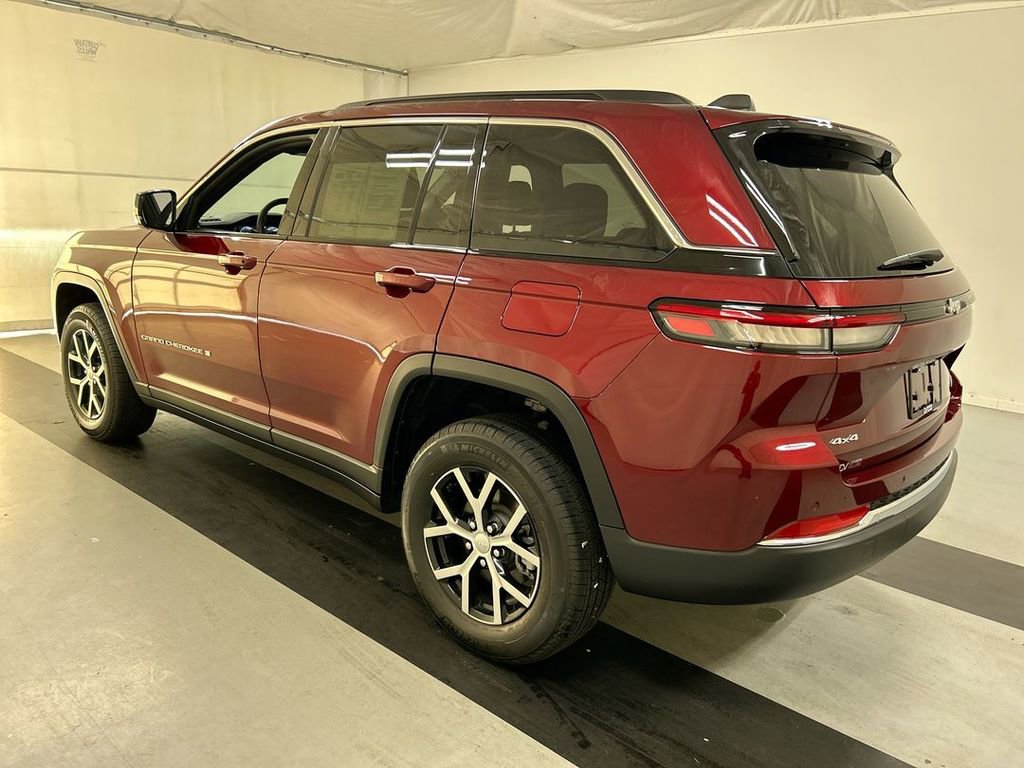 Certified 2025 Jeep Grand Cherokee Limited image 7