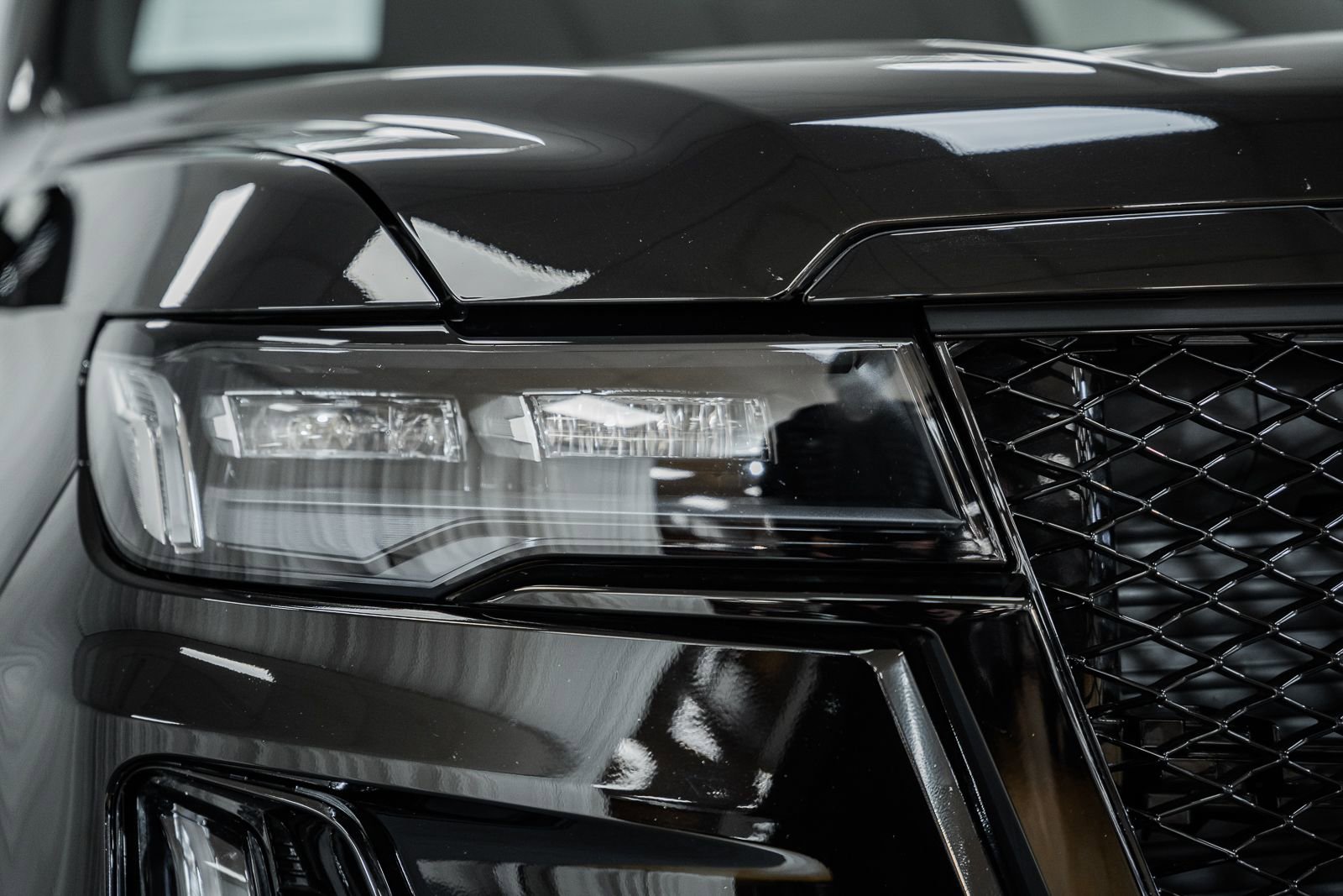 Used 2023 Cadillac Escalade V w/ LPO, Floor Liner Package image 17