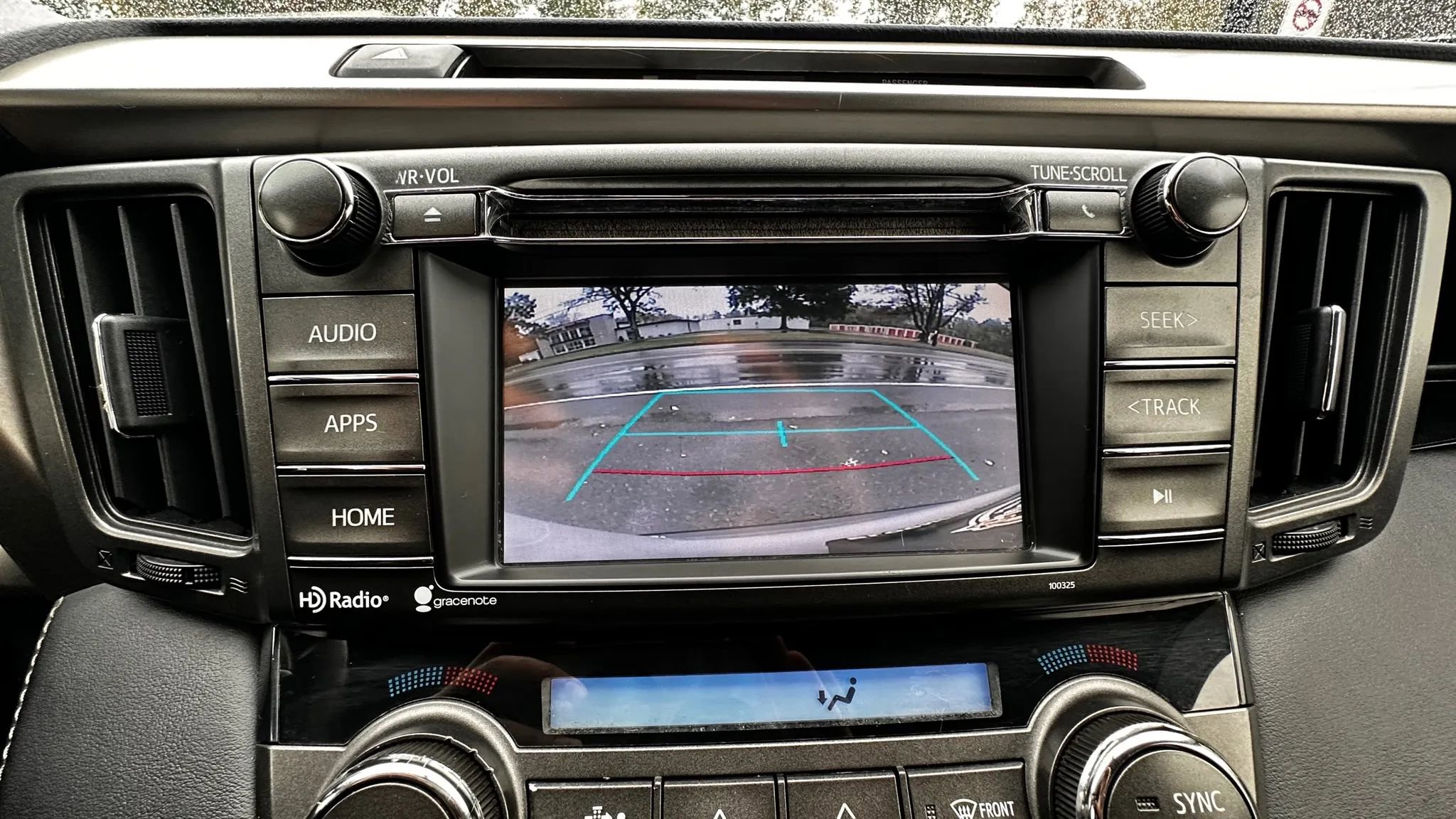 Used 2015 Toyota RAV4 XLE image 15