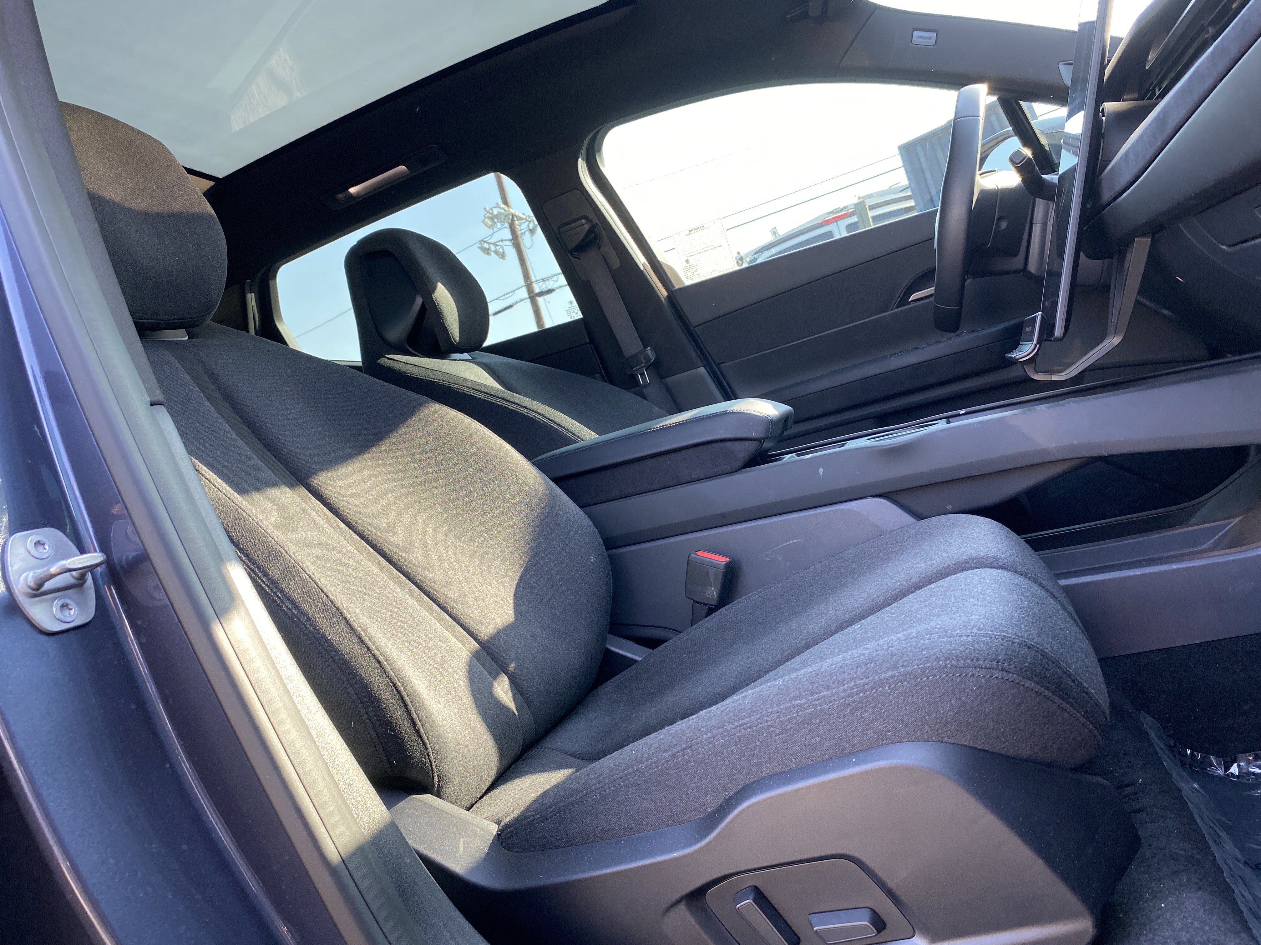 Used 2023 Fisker Ocean Ultra image 22