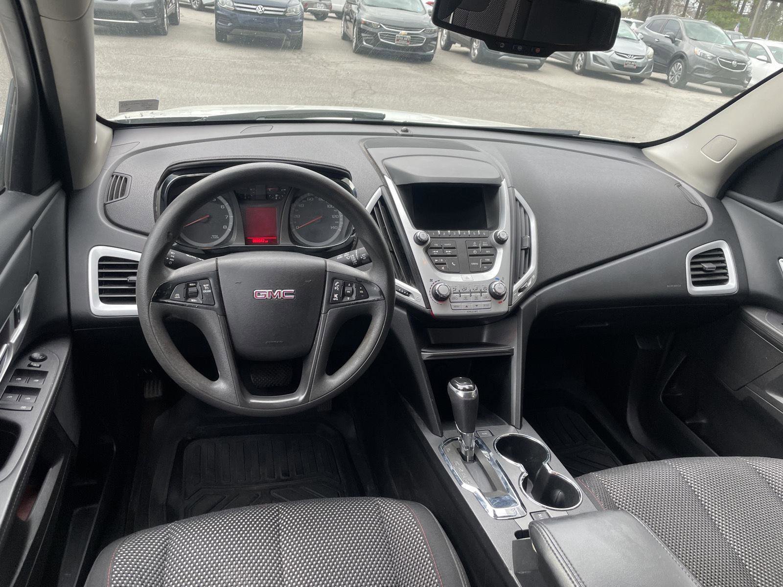 Used 2017 GMC Terrain SLE image 18