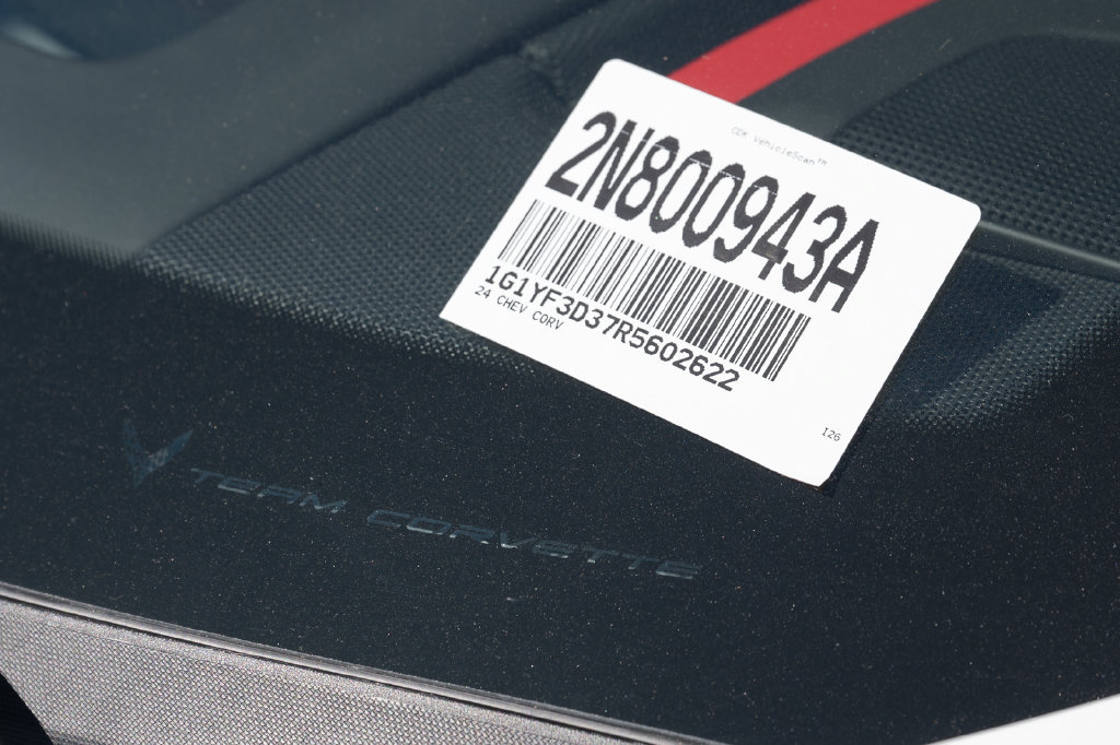 Used 2024 Chevrolet Corvette Z06 w/ Stealth Interior Trim Package RWD image 28