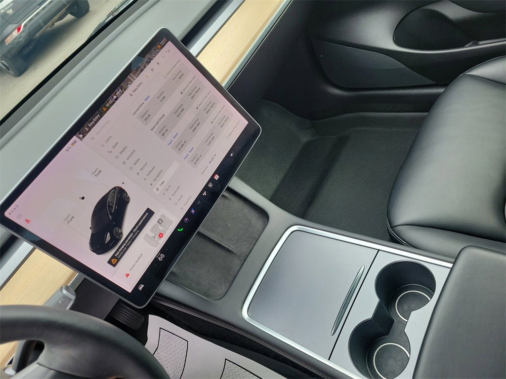 Used 2021 Tesla Model 3 Standard Range Plus image 30