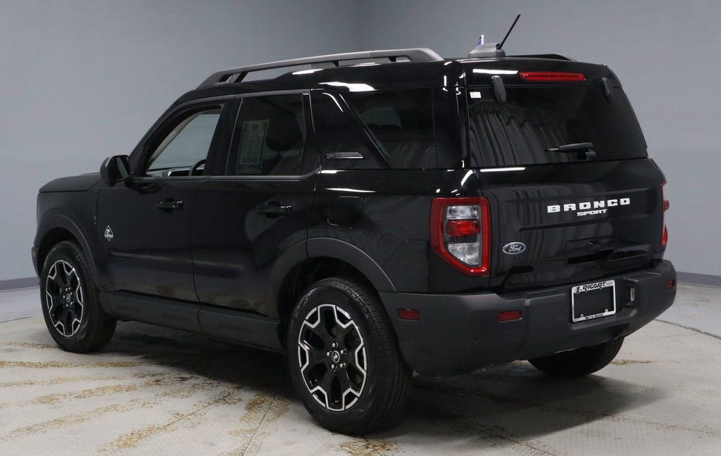 Certified 2025 Ford Bronco Sport Outer Banks w/ Outer Banks Tech Package+ image 10