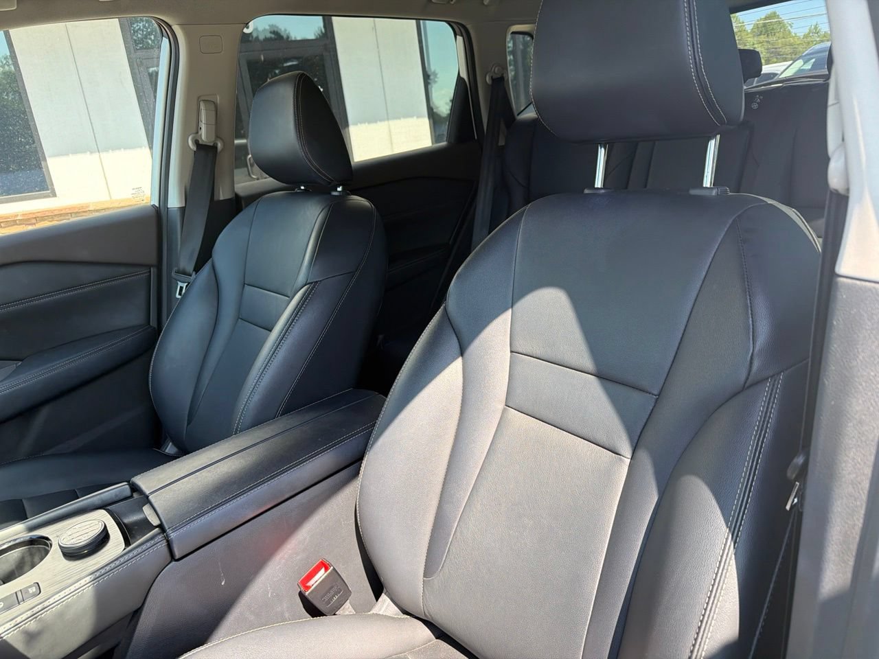 Used 2023 Nissan Rogue SL AWD/4WD image 3
