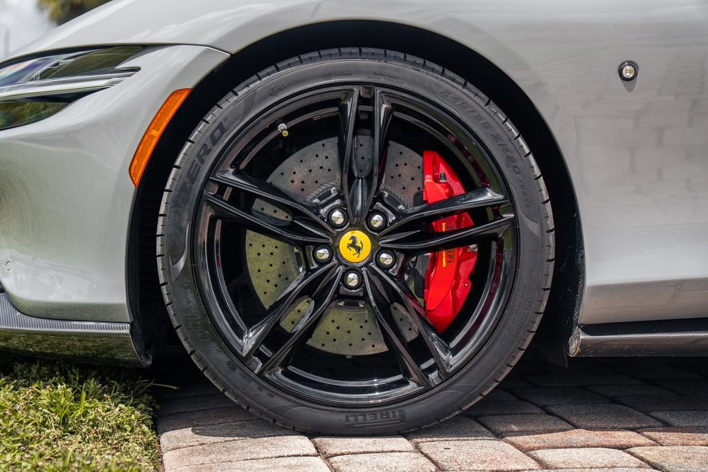 Used 2022 Ferrari Roma RWD image 16