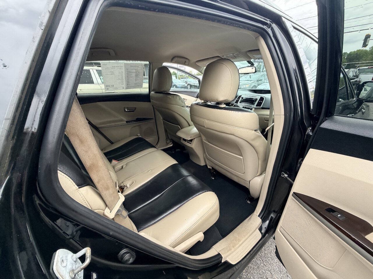 Used 2010 Toyota Venza AWD w/ Convenience Pkg image 48
