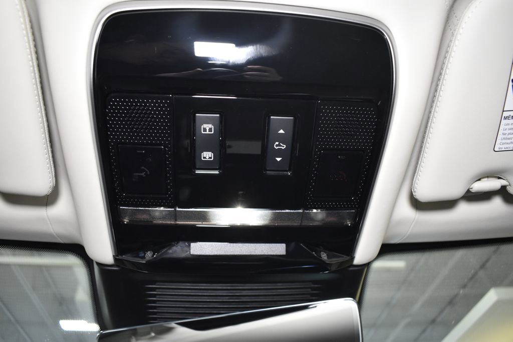 Used 2025 Land Rover Range Rover Autobiography image 43