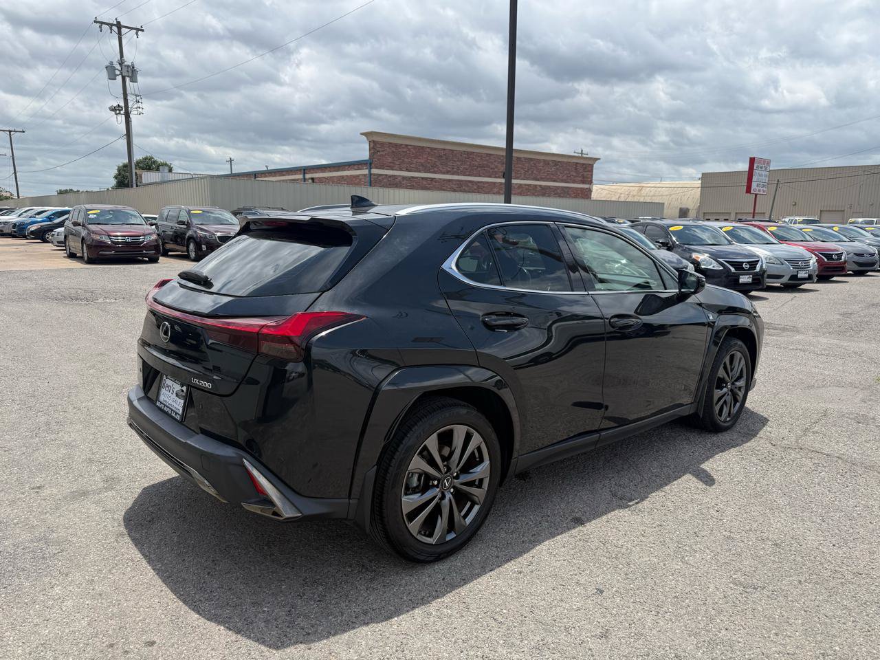 Used 2022 Lexus UX 200 F Sport w/ Accessory Package (Z2) FWD image 6