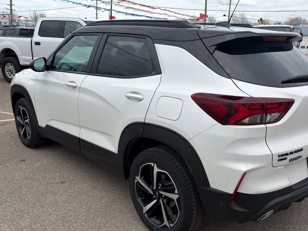 Used 2023 Chevrolet TrailBlazer RS w/ Sun and Liftgate Package image 5