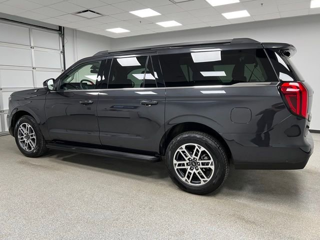 Used 2025 Ford Expedition Max Active AWD/4WD image 7