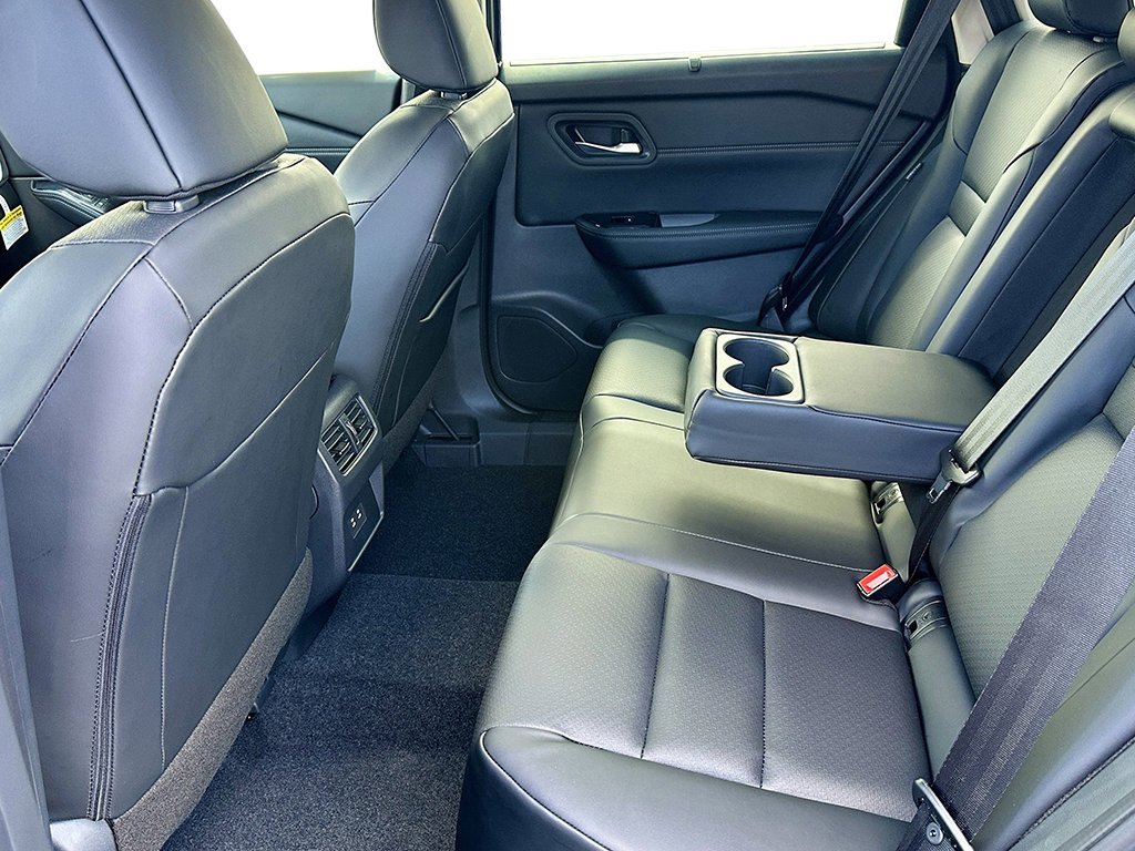 Certified 2026 Nissan Rogue SV w/ SV Premium Package AWD/4WD image 30