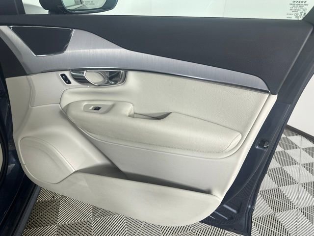Used 2022 Volvo XC90 T5 Momentum w/ Climate Package AWD/4WD image 20
