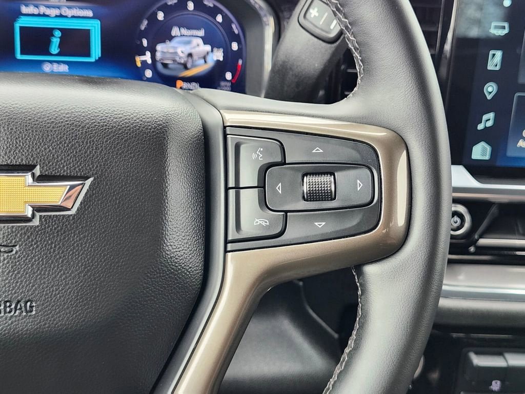 Used 2024 Chevrolet Silverado 3500 High Country AWD/4WD image 28