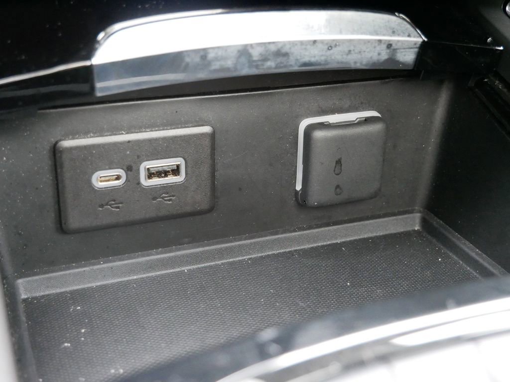 Used 2023 Buick Envision Essence w/ Sport Touring Package image 20