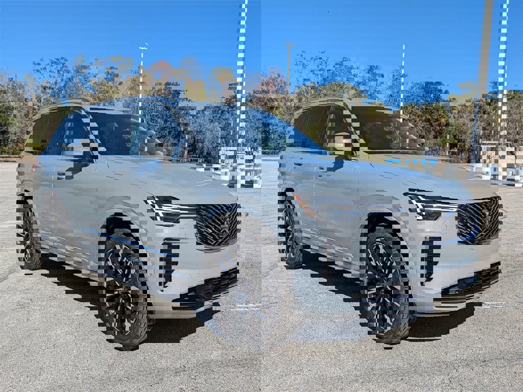 New 2026 Volvo XC90 T8 Plus w/ Protection Package Premier image 8