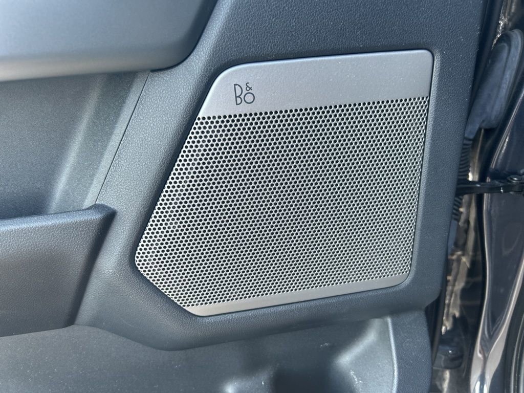 Used 2022 Ford F150 Lightning Lariat AWD/4WD image 11