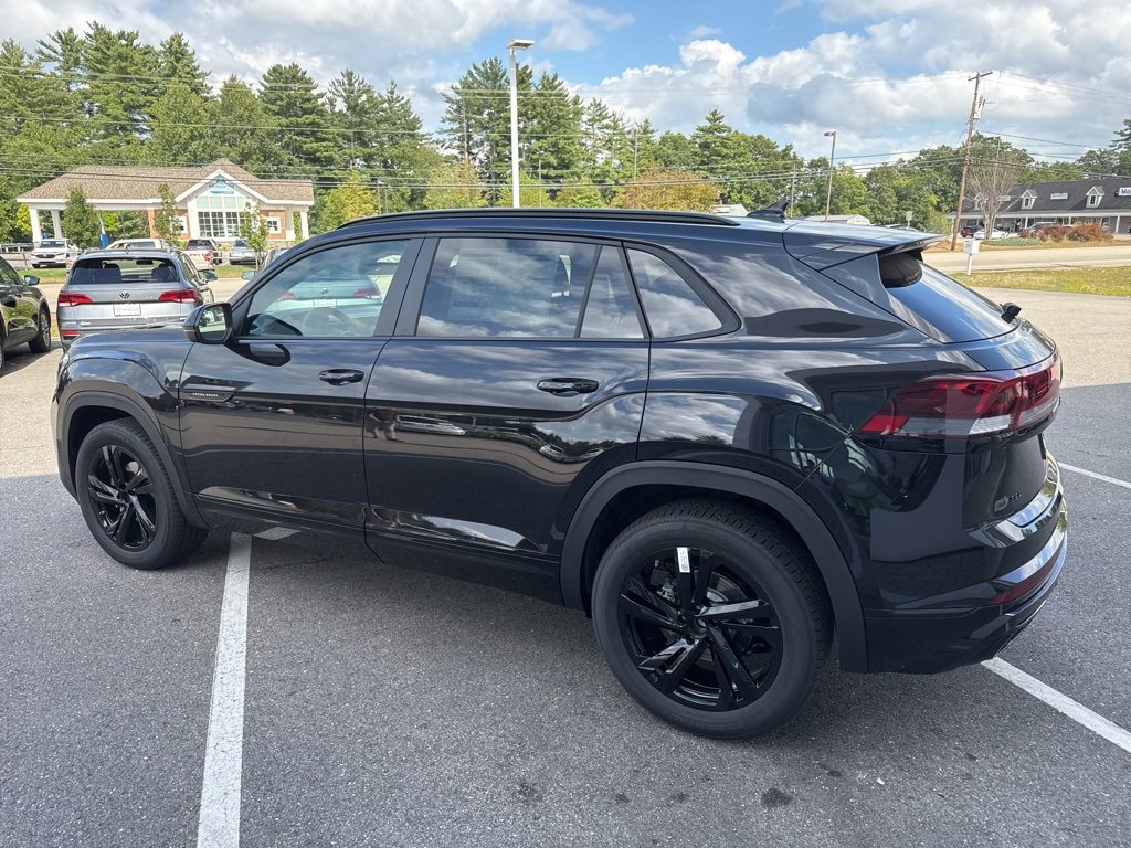 New 2026 Volkswagen Atlas Cross Sport SEL R-Line image 6