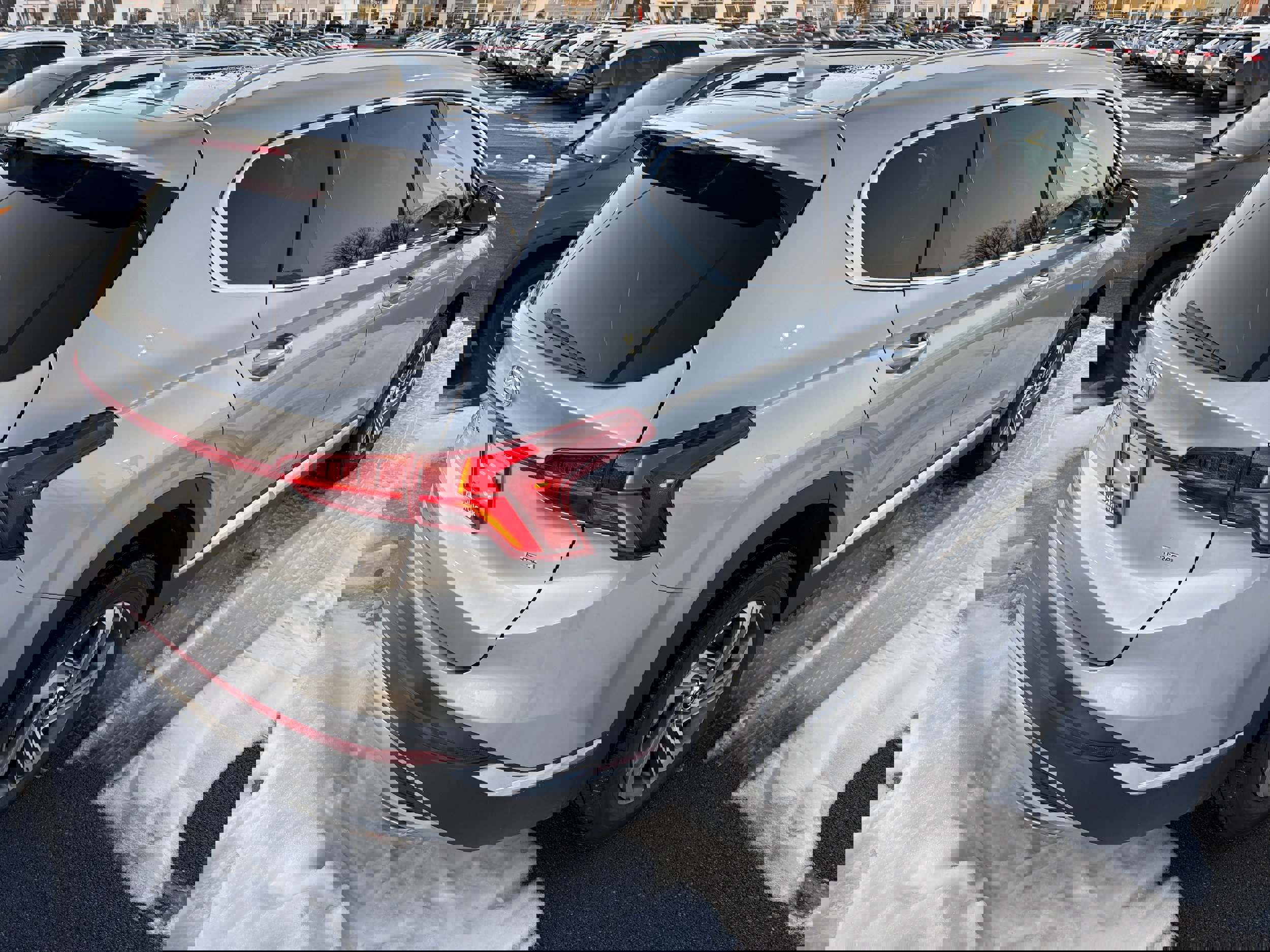 Used 2023 Hyundai Santa Fe SEL w/ Premium Package image 5