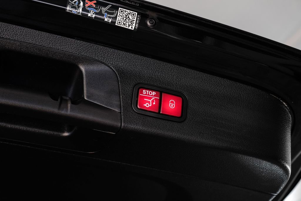 Used 2023 Mercedes-Benz GLS 450 4MATIC w/ AMG Line Exterior image 62