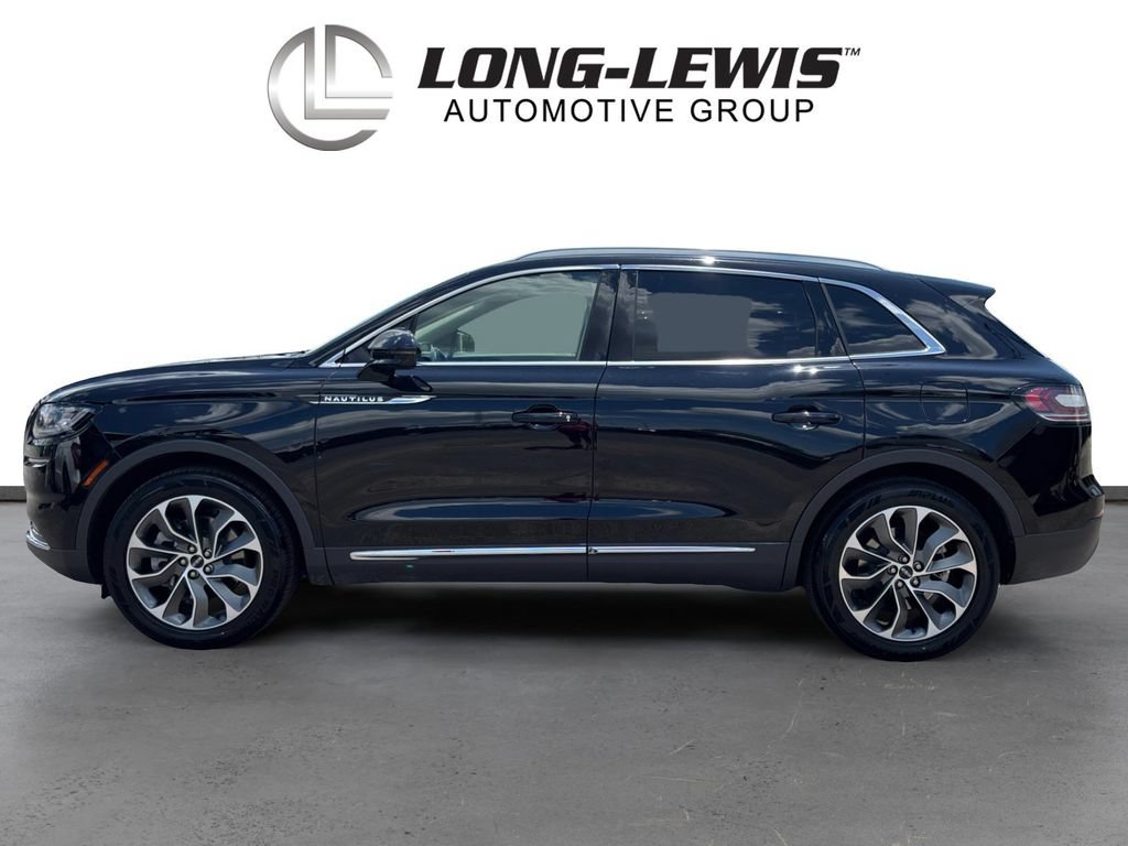 Certified 2023 Lincoln Nautilus Reserve w/ Luxury Package AWD/4WD image 2