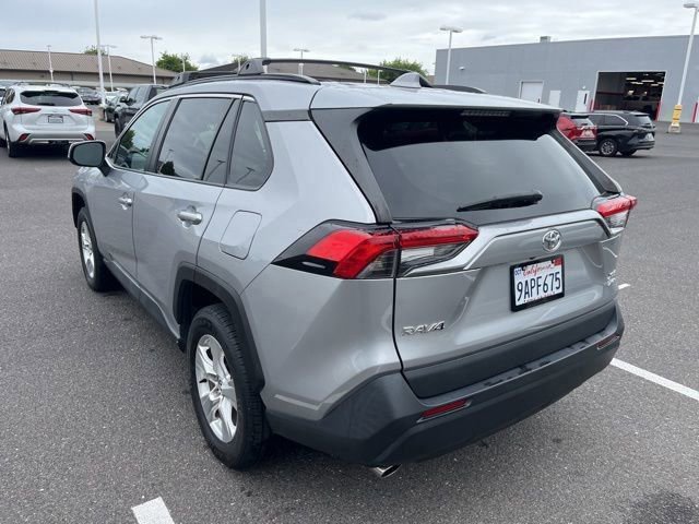 Used 2021 Toyota RAV4 XLE w/ XLE Grade Weather Package AWD/4WD image 7