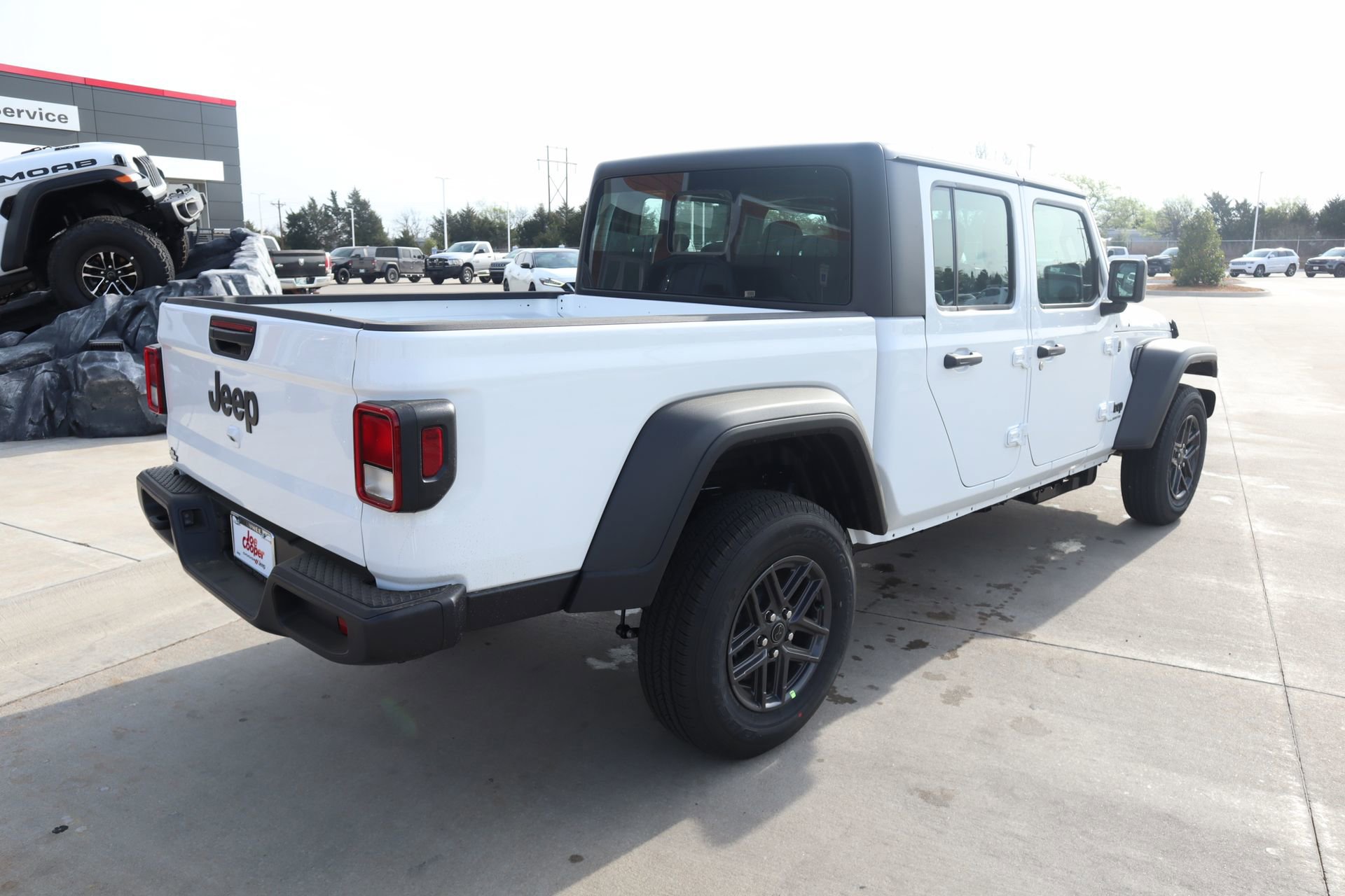 New 2026 Jeep Gladiator Sport AWD/4WD image 19