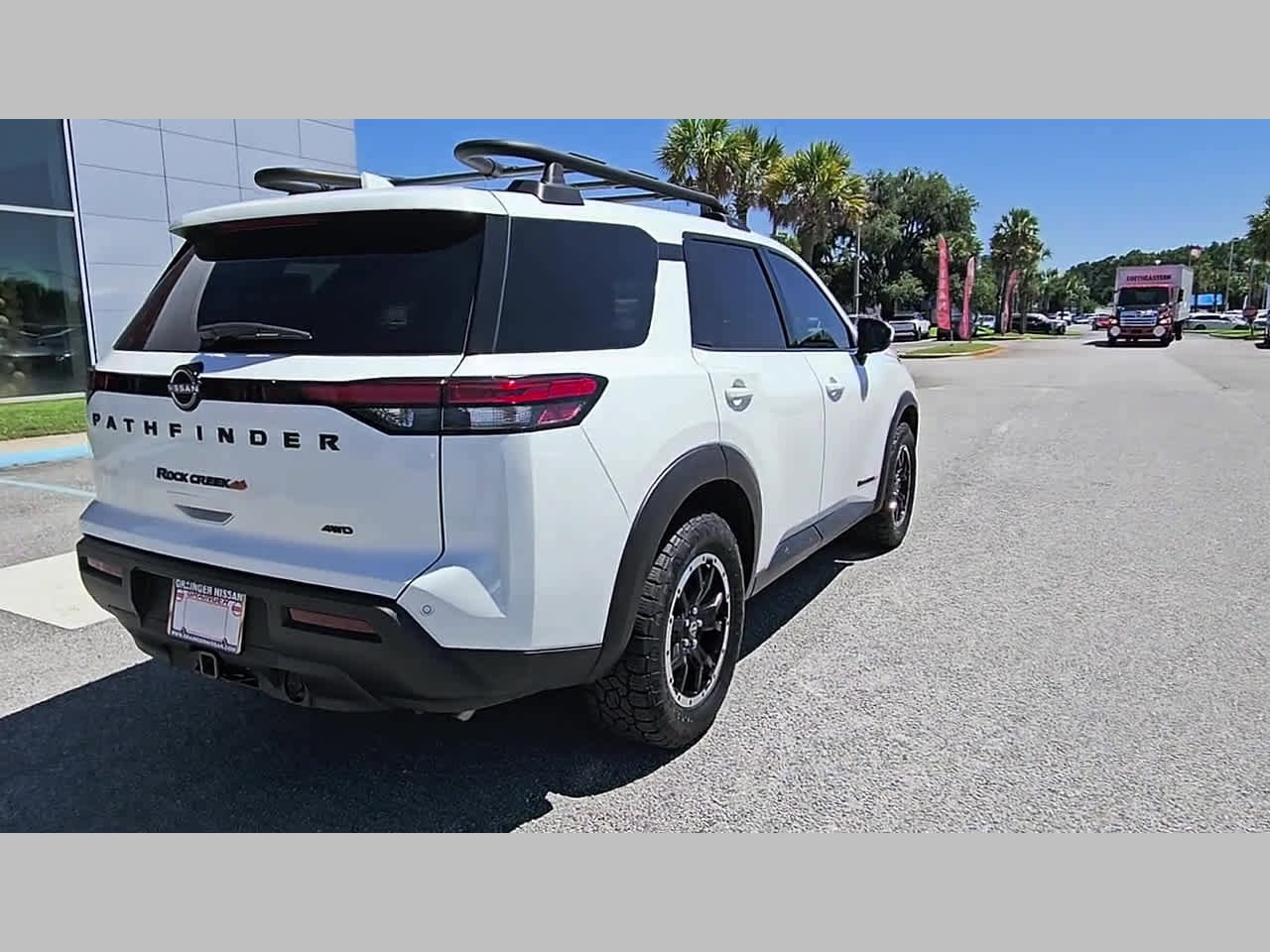 Used 2025 Nissan Pathfinder Rock Creek AWD/4WD image 34