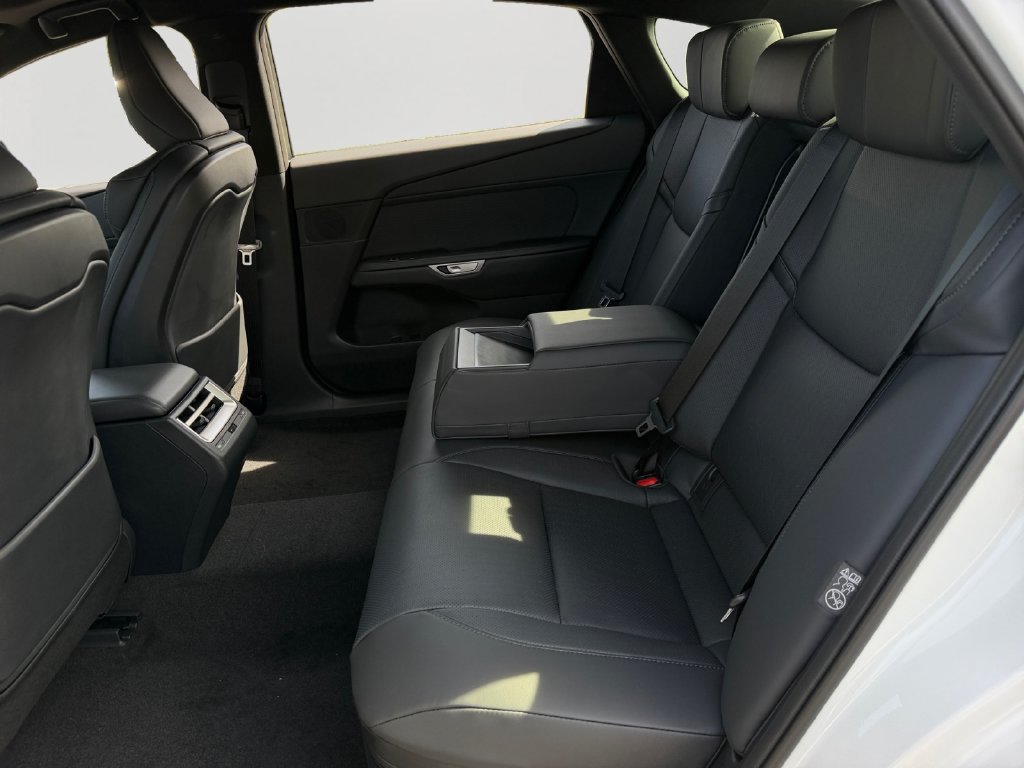 New 2026 Lexus ES 350h AWD w/ Convenience Package image 10