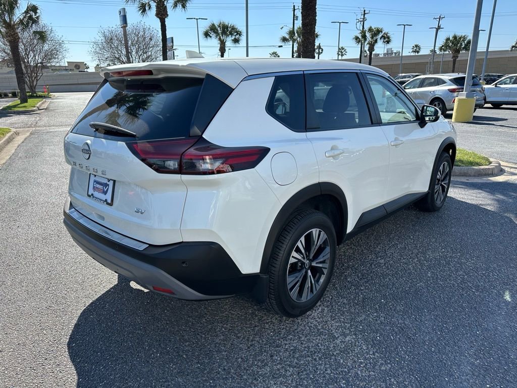 Used 2023 Nissan Rogue SV image 5