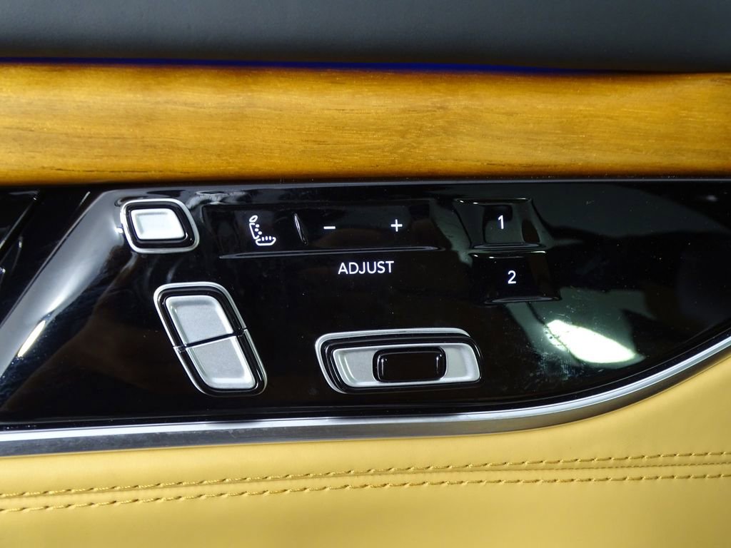 New 2024 Jeep Grand Wagoneer L Series III w/ Rear Seat Video Group 1 image 16