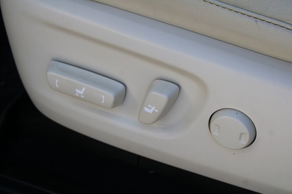 Used 2023 Lexus GX 460 Premium w/ Premium Package image 24