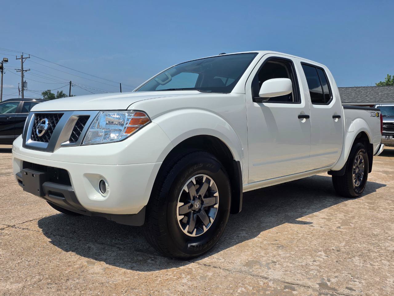 Used 2019 Nissan Frontier PRO-4X AWD/4WD image 2