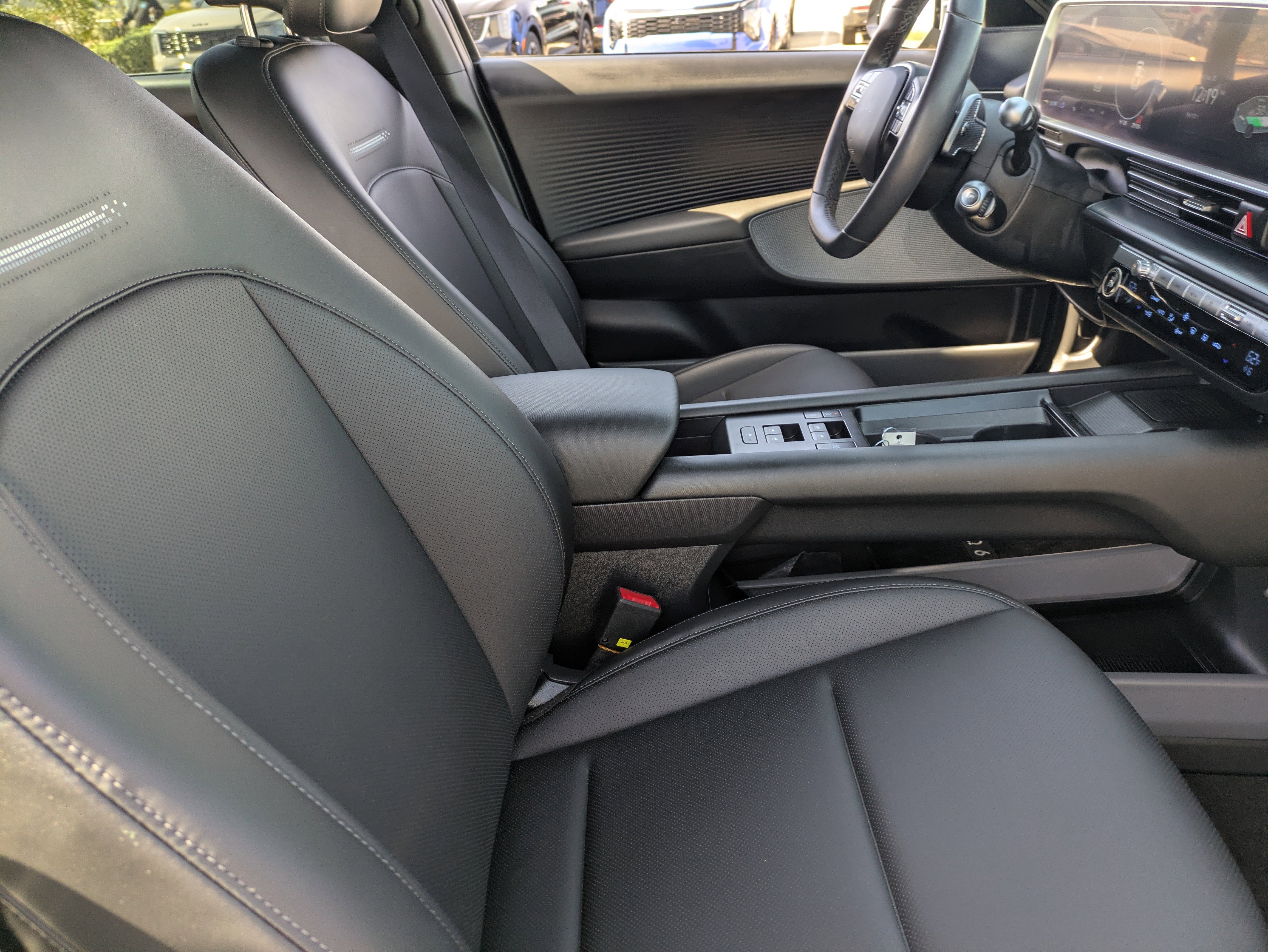 Used 2024 Hyundai Ioniq 6 Limited image 11