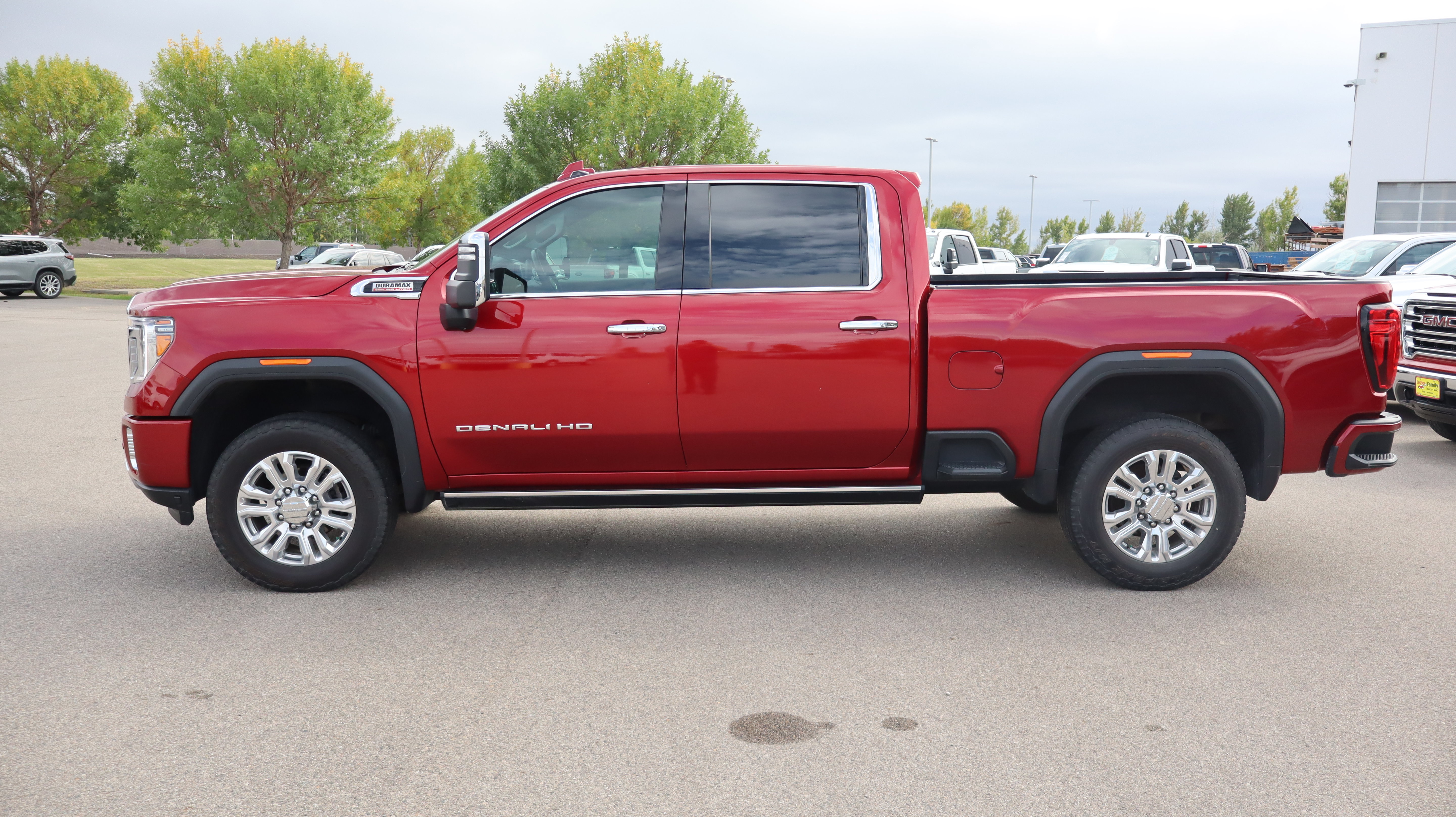 Certified 2023 GMC Sierra 2500 Denali w/ Denali Ultimate Package AWD/4WD image 4