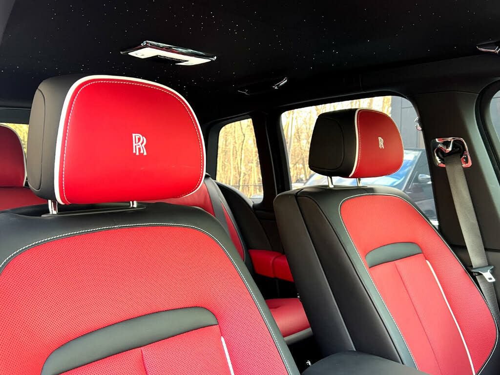 Used 2022 Rolls-Royce Cullinan Black Badge AWD/4WD image 46
