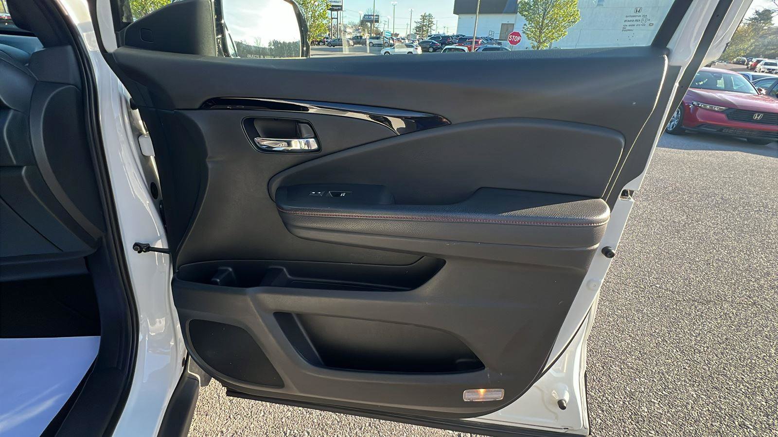 Used 2021 Honda Pilot Black Edition image 12