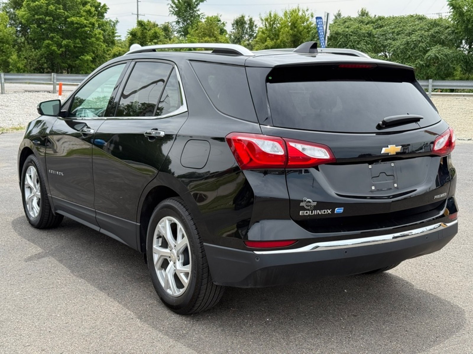 Used 2019 Chevrolet Equinox Premier FWD image 6