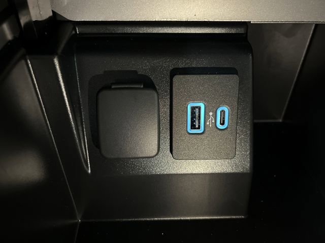 Used 2023 Ford Explorer XLT w/ Equipment Group 202A image 26